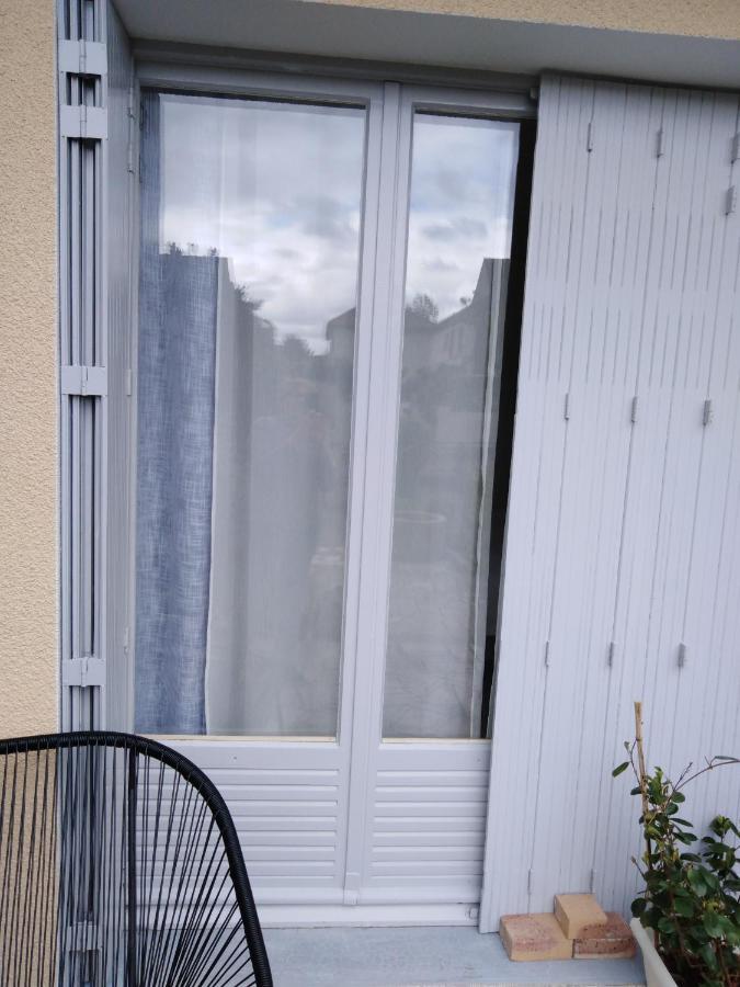 Chez Myla Chambre Avec Tv Ecran Plat Et Salle De Bain Privative Bourges Exterior foto